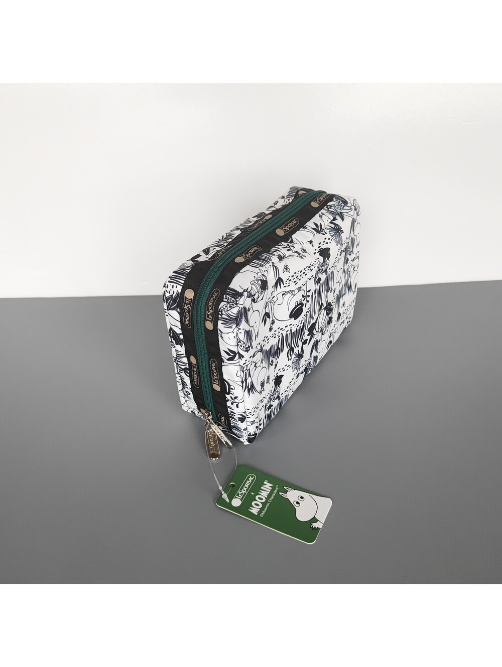 LeSportsac x Moomin Extra Large Rectangular Cosmetic Bag NWT - Picture 7 of 9